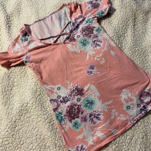 Boutique shirt size M 🌺